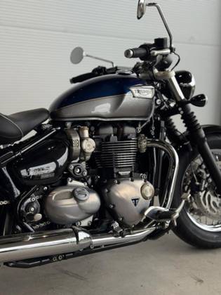 TRIUMPH BONNEVILLE SPEEDMASTER 